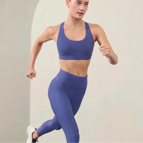 Athleta Ultimate Sports Bra L - Picture 2 of 5